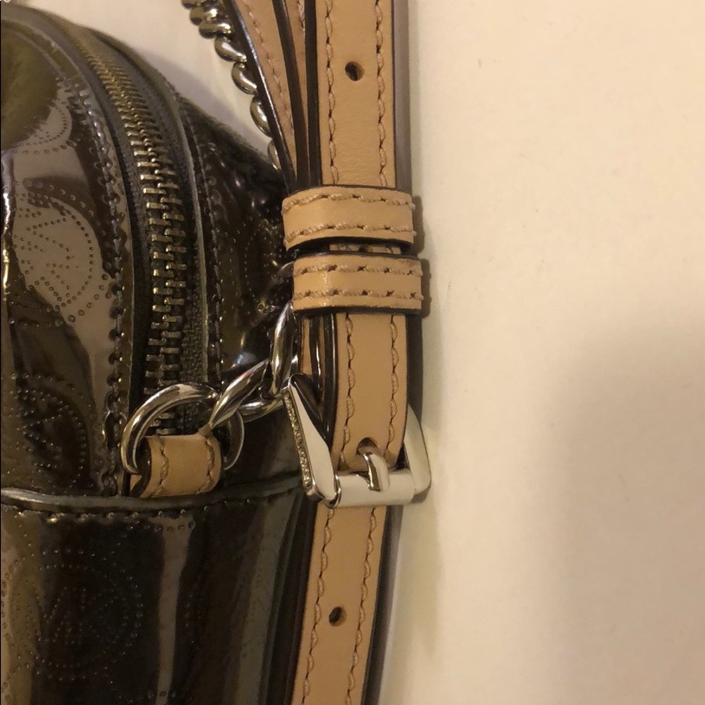 Michael Kors Silver Crossbody - Picture 6 of 14